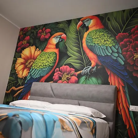 The Paris Nocleg ze śniadaniem Reggio di Calabria