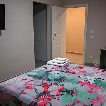 The Paris Nocleg ze śniadaniem Reggio di Calabria