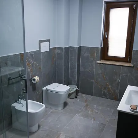 The Paris Nocleg ze śniadaniem 4*