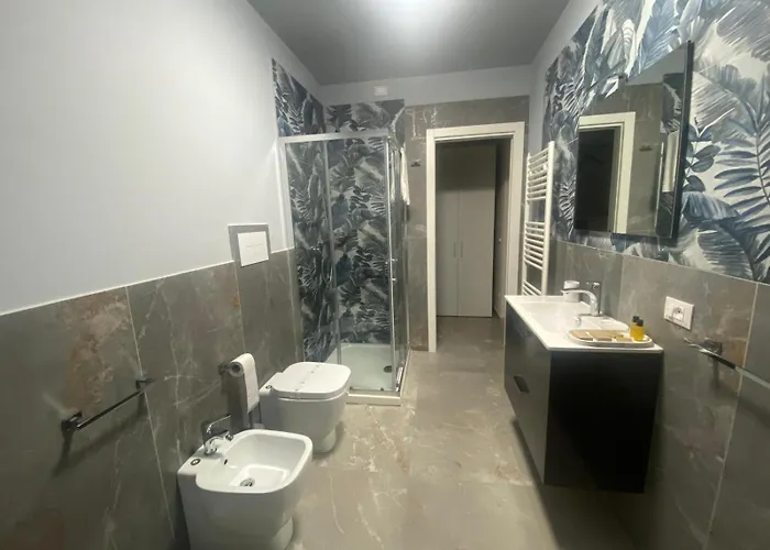 לינה וארוחת בוקר The Paris רג'יו די קאלאבריה