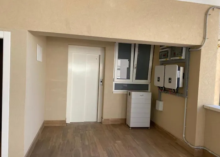 לינה וארוחת בוקר The Paris